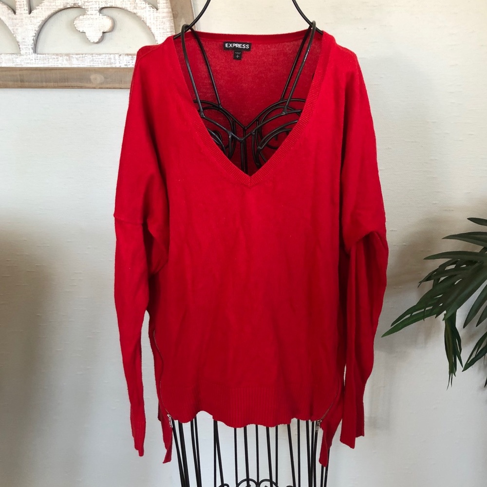 Express Hi-Lo Sweater With Zipper Accents